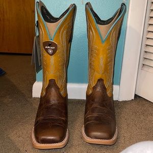 Women’s Ariat boots